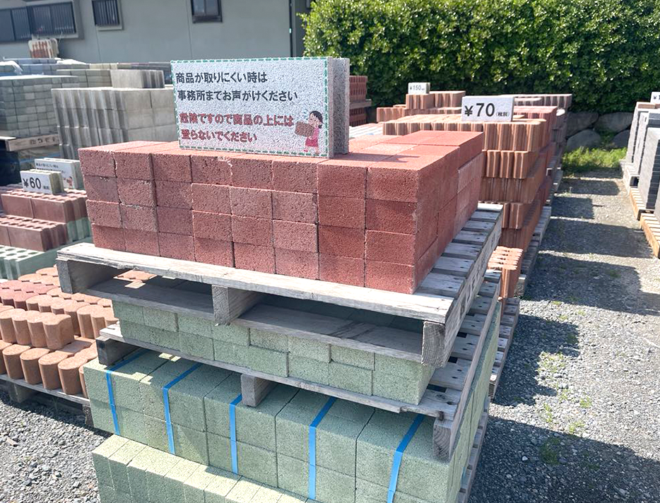 コモチ アウトレット売り場